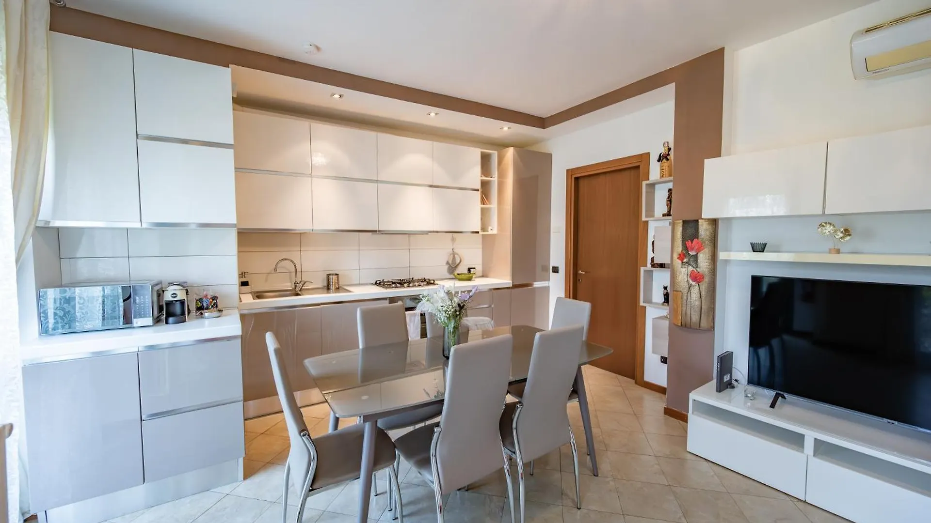 Appartement Luxury House Con Wifi And Free Parking à Trezzano sul Naviglio